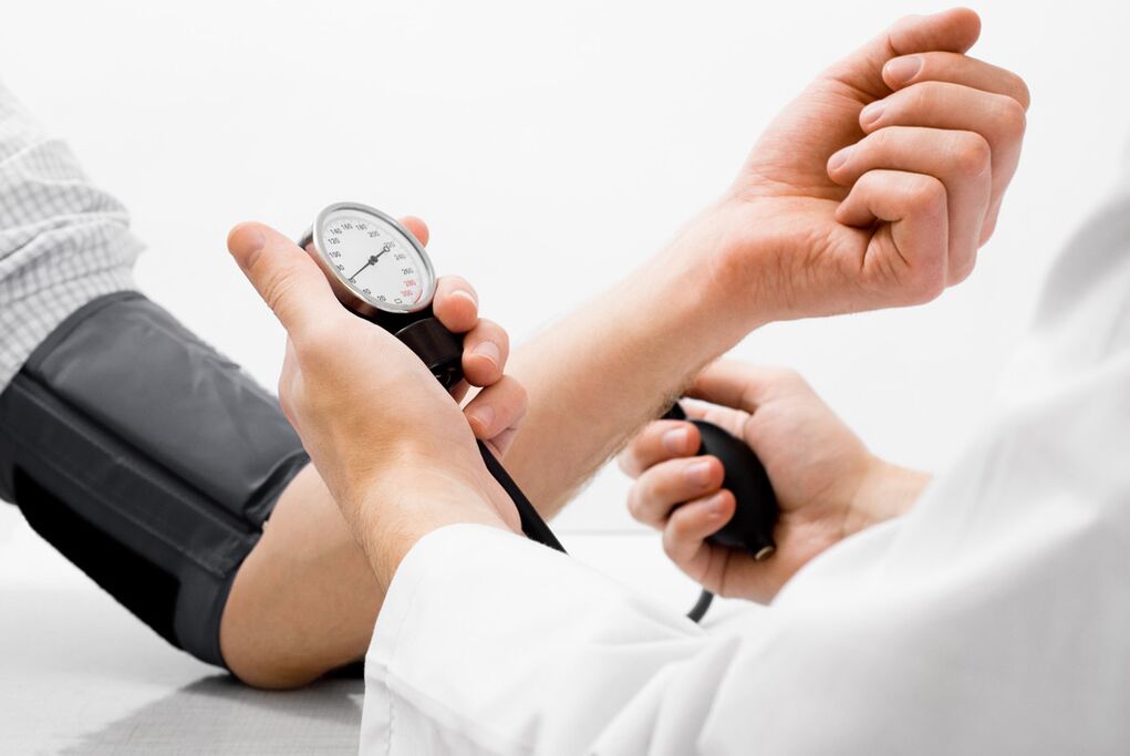 Pokud nebudete léčit osteochondrózu, budou problémy s krevním tlakem